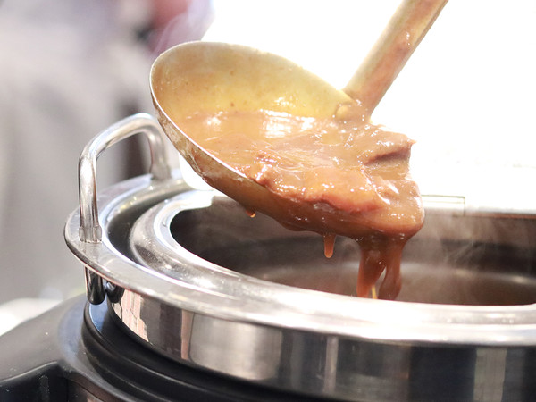 ホテル自家製のカレー